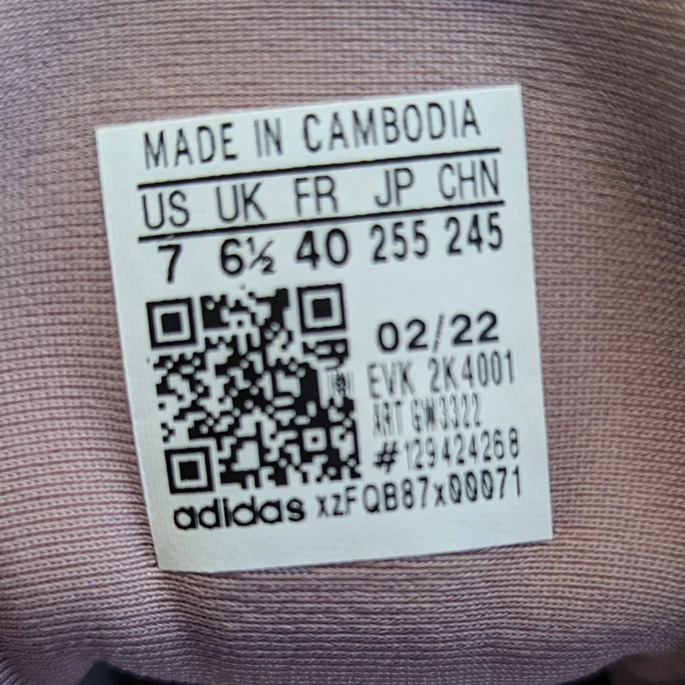 adidas ozelia magic